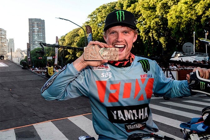 Dakar-2017-final_0006_Adrien Van Beveren 2