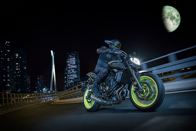 Yamaha-2017_0002_MT07_19