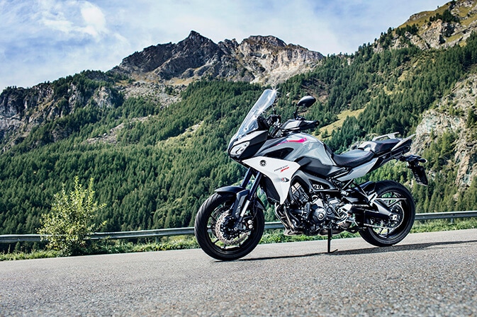 Yamaha-EICMA-2017_0021_MT09TR_003