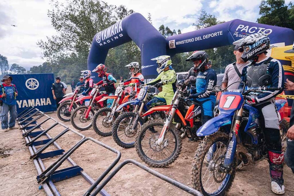 Final_nacional_motocross_Team_Yamaha-_001